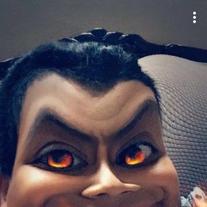 Meet your Posher, Elias